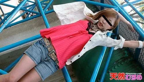 10MUSUME-041010-01 เล่นลื่นบนเสื้อผ้า
