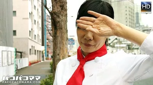 PACOPACOMAMA-062012-673 แม่บ้านวัย 50 อาชีพเชฟขนม