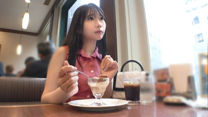 SIRO-5338 ซากิ พนักงานต้อนรับห้างดังอายุ24 เซ็กซี่ทนความเงี่ยนไม่ไหว